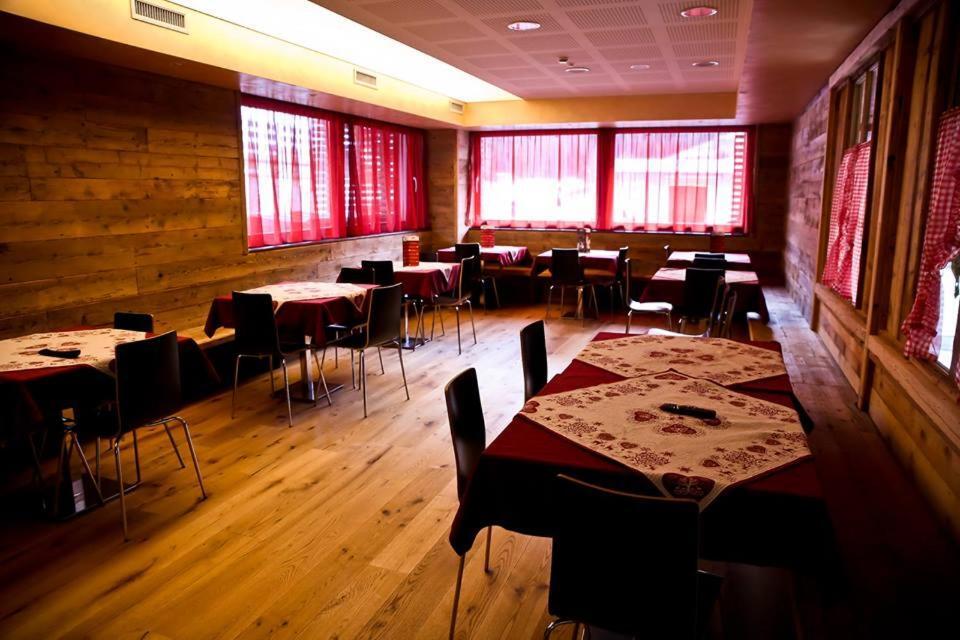 Hotel Kube Folgaria Exteriör bild
